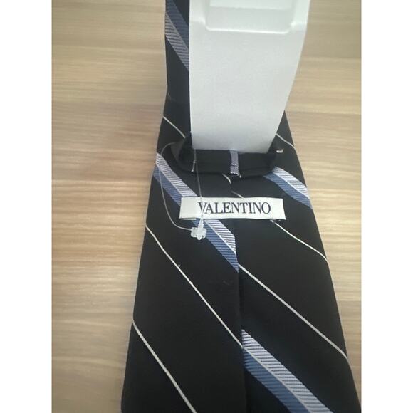 Valentino TIE NWT 100% SILK made in ITALY - Picture 4 of 8
